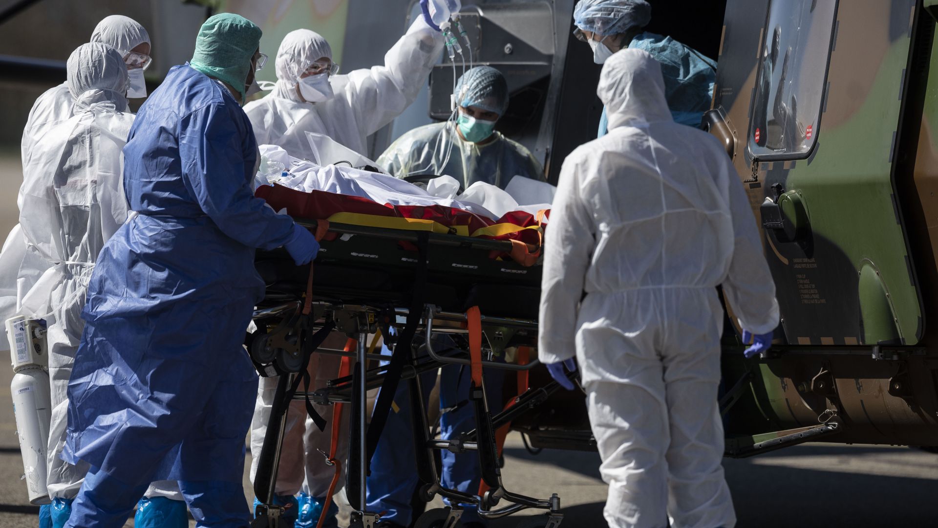 Броят на жертвите на коронавирусната инфекция във Франция вече превиши