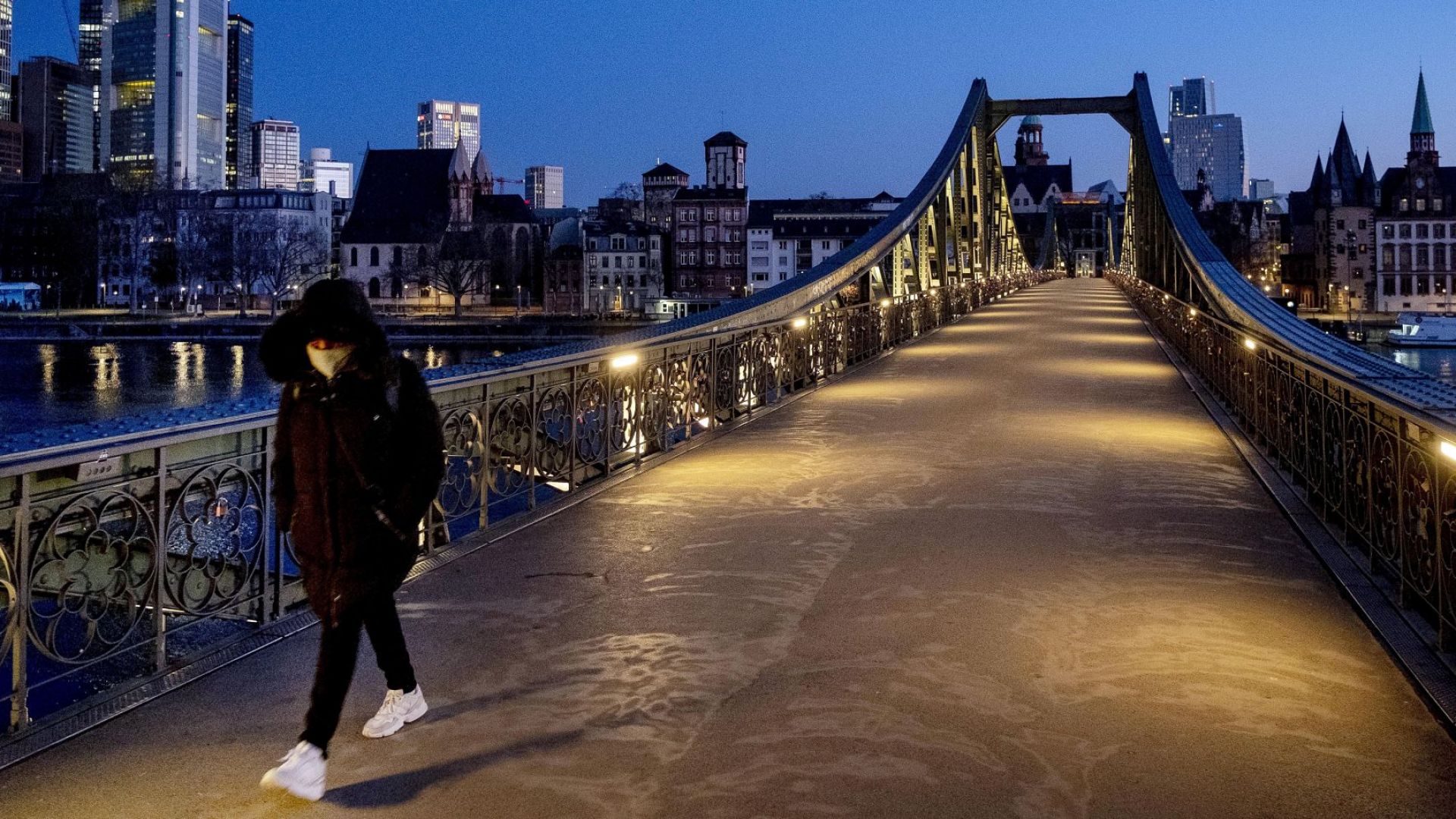 Мнозина се вълнуват от въпроса дали вместо всеобща карантина не