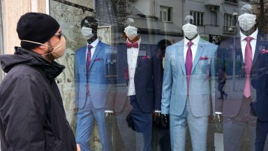 Маската вече е  моден аксесоар и част от градската култура във Варна