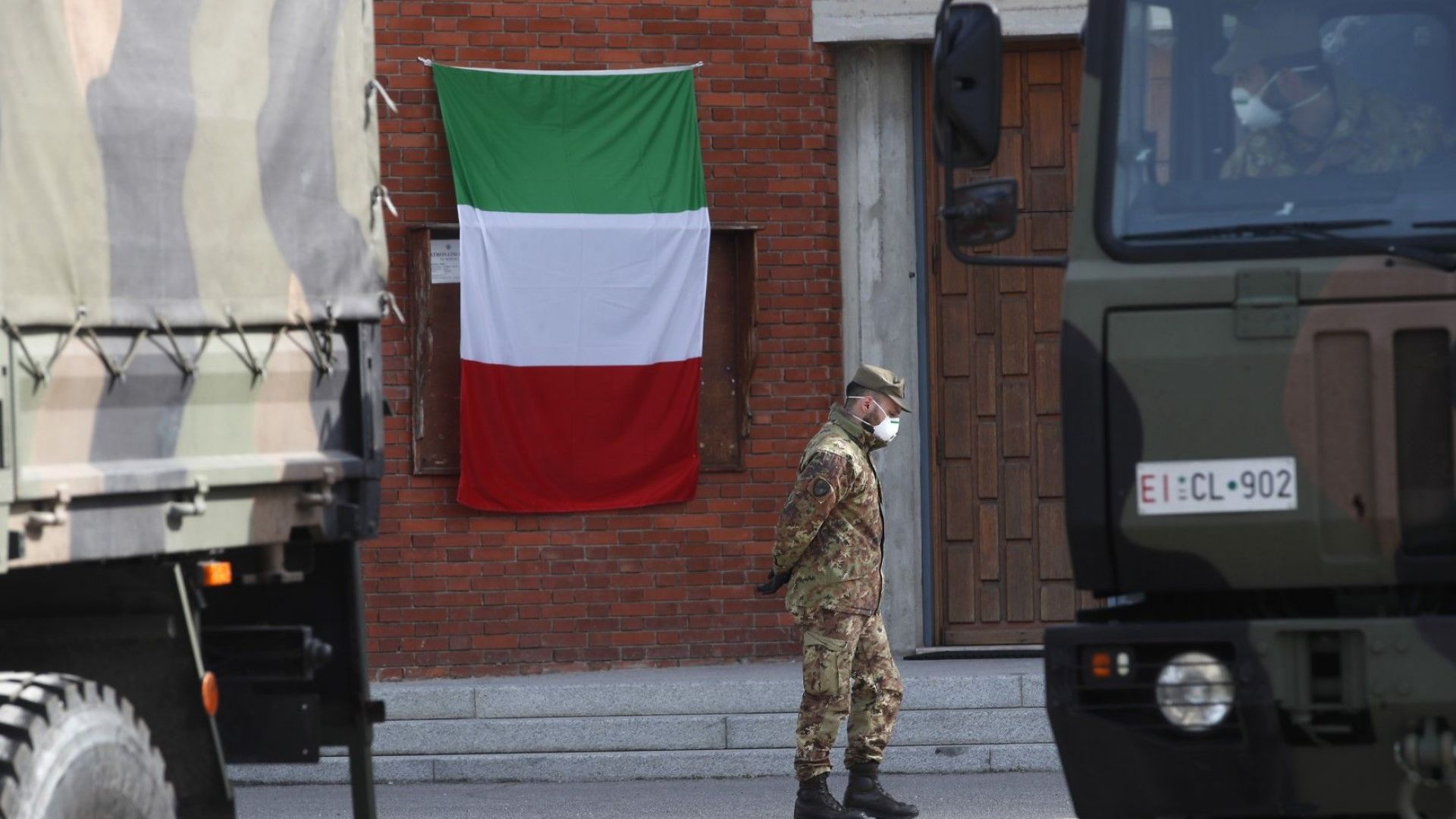 82-ма български граждани чакат да бъдат прибрани от Италия