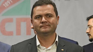 Стадион Дунав където две деца бяха ударени от мълния по