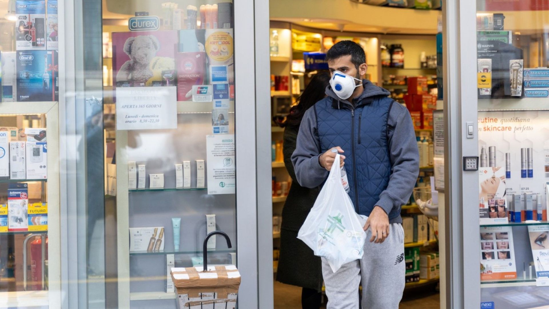 Да затегне контрола над магазини и ресторанти препоръча на Българска