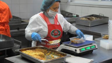 Част от бургаските училища ще имат кетъринг в класната стая