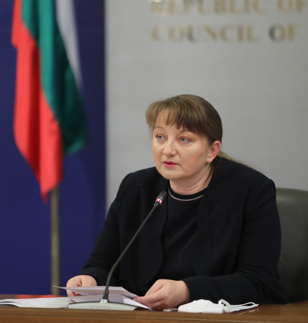 Министър Деница Сачева възложи контрола по изпълнението на заповедта на Изпълнителна агенция „Главна инспекция по труда“