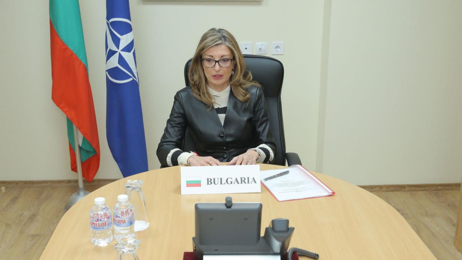Екатерина Захариева: Нашите граждани очакват НАТО да се включи в борбата с пандемията