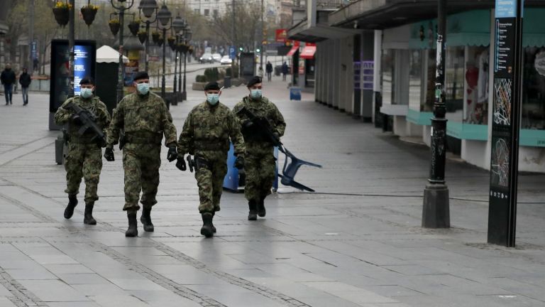 Прибират в болници всички с положителни проби в Сърбия