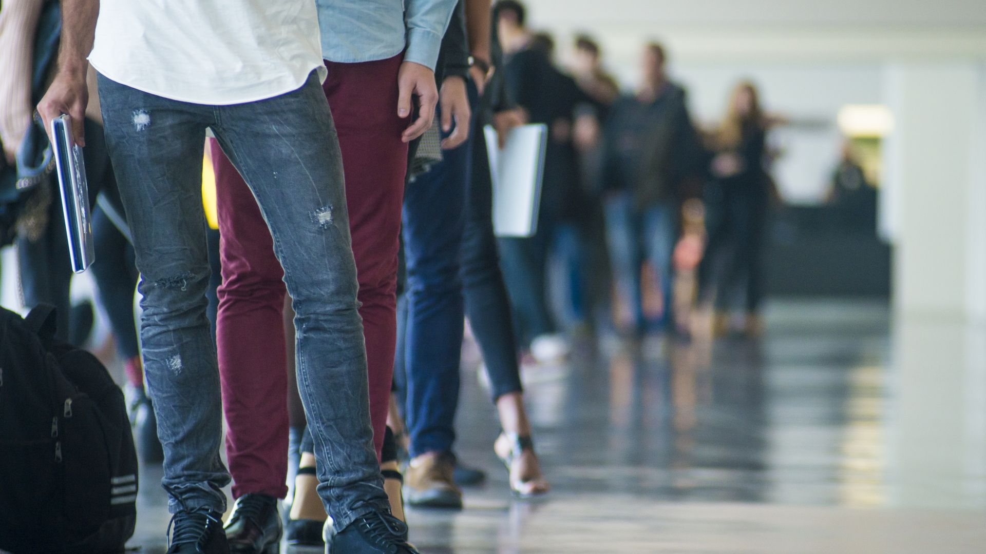 Общо около 40 000 са безработните от началото на кризата