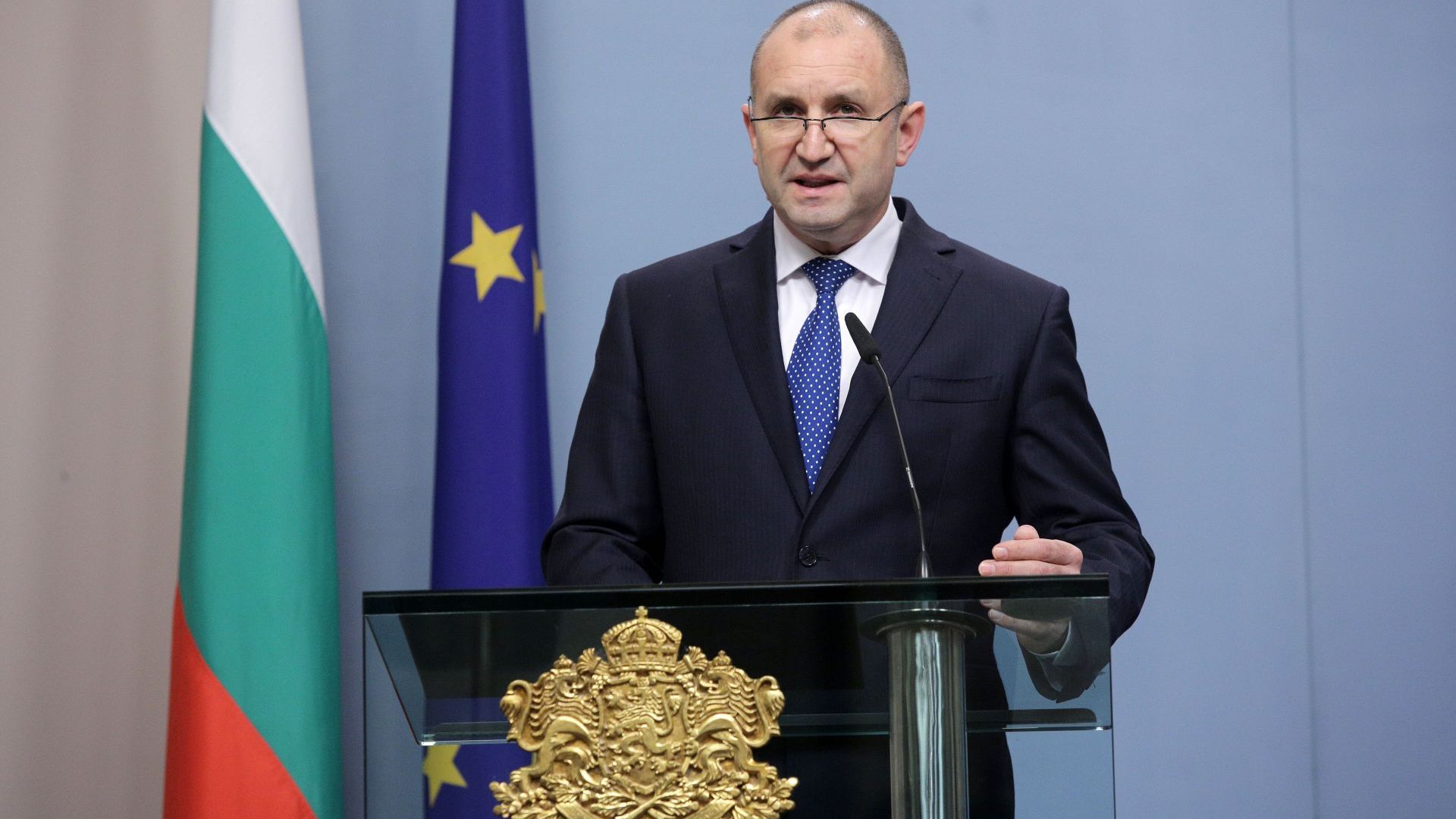 Борбата с коронавируса изисква общи усилия сътрудничество и солидарност Това