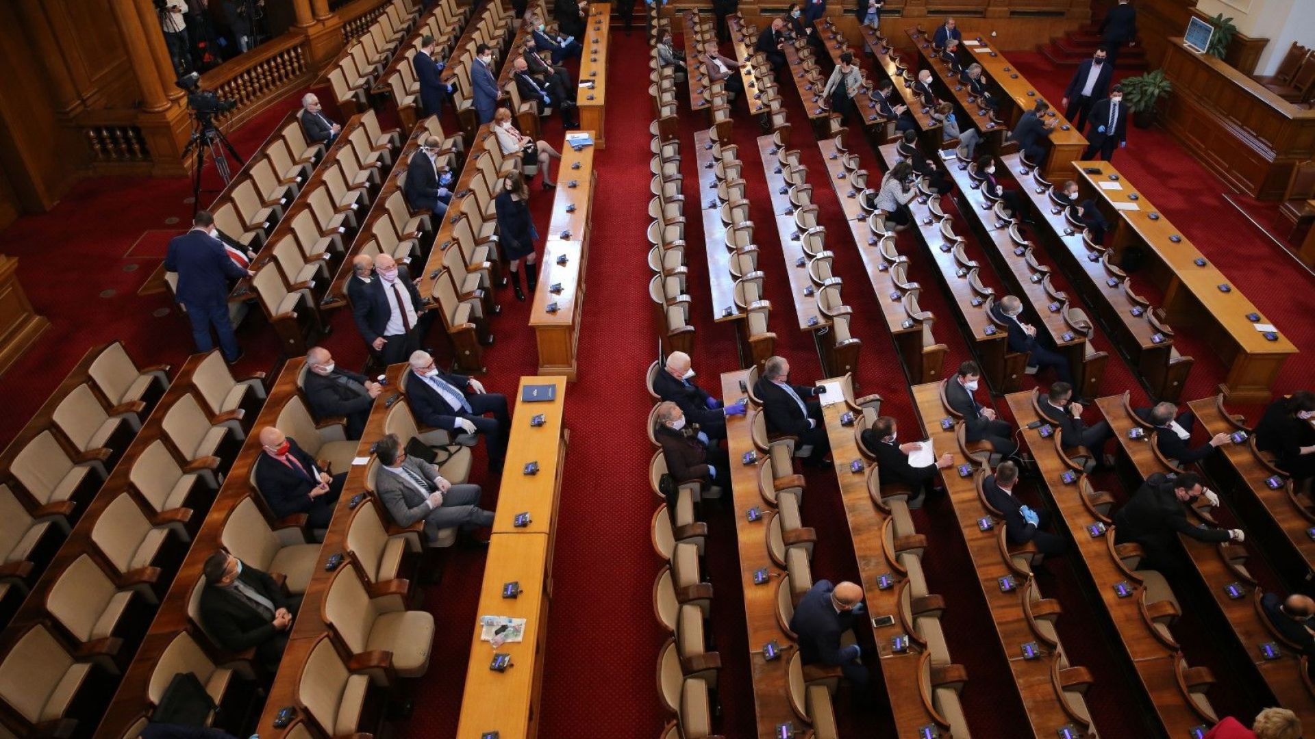 Народните представители от ВМРО предлагат срокът на извънредното положение в