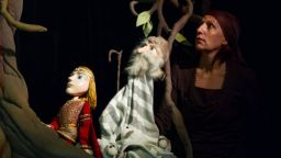 В магията на българското народно творчество със спектакъла "Неродена мома" - безплатно и онлайн