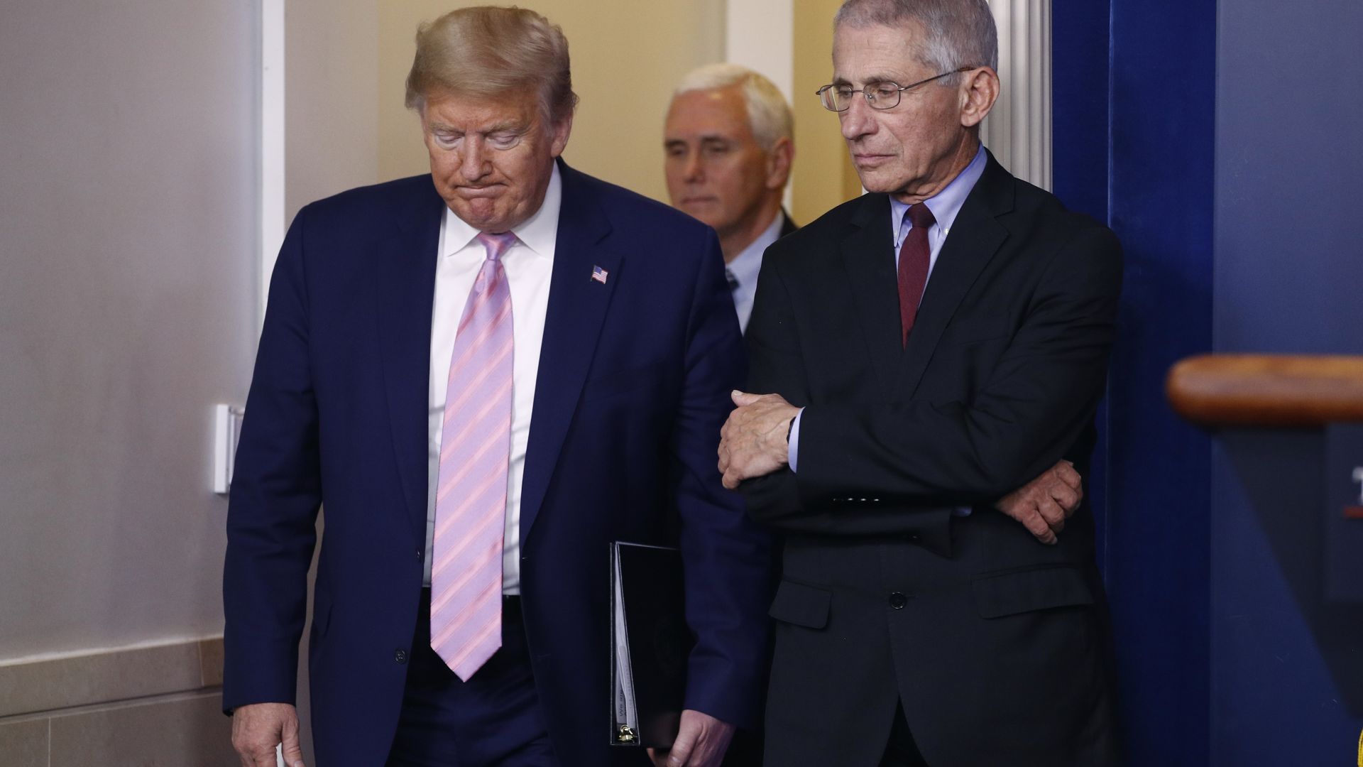 Екипът на българина д р Румен Хичев разработва препоръки за националния