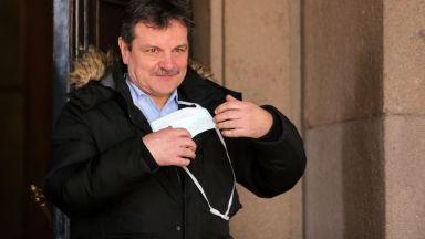 Пандемичният процес когато надмине определени критични стойности той започва да