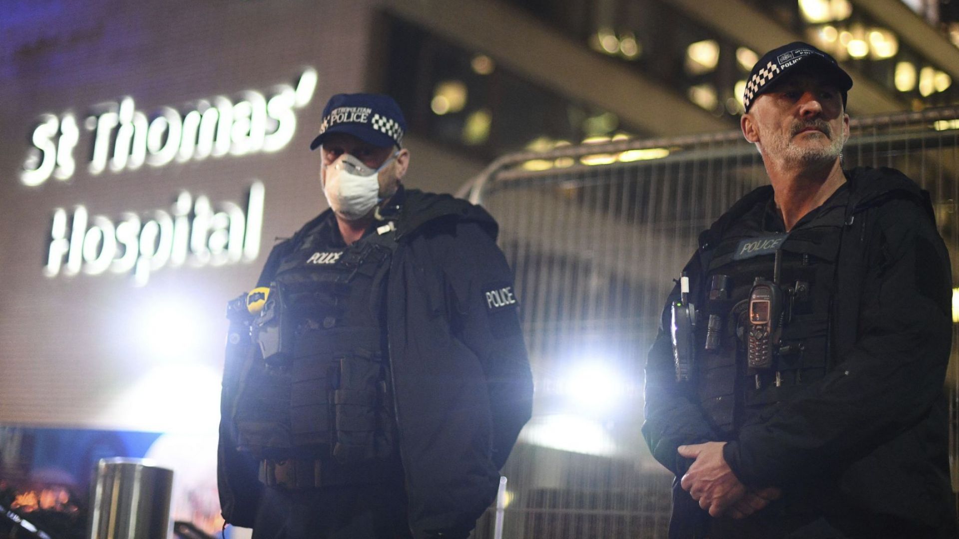 Британският премиер Борис Джонсън е изписан от лондонската болница и