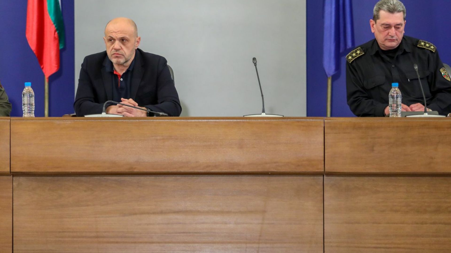 След като президентът Румен Радев отново разкритикува управляващите и призова