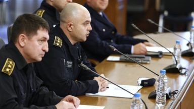  Ивайло Иванов: Посещавайте църквите с персонални защитни средства, 27 служители на реда са инфектирани 