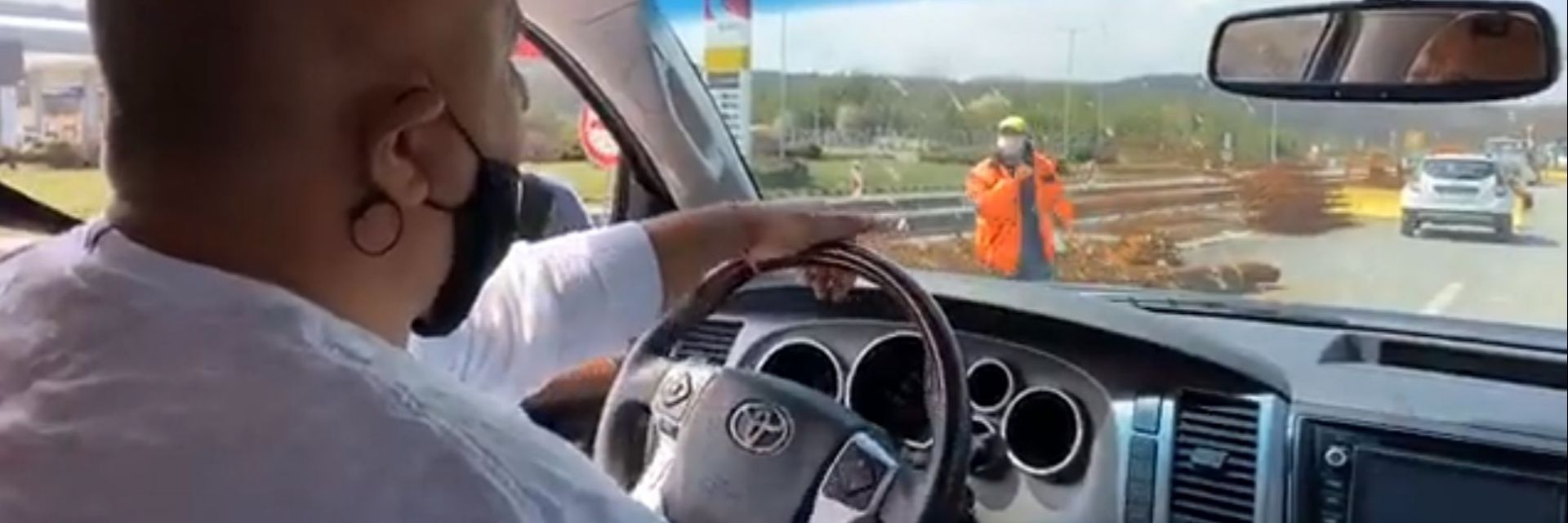 Бойко Борисов: Използваме, че няма трафик, за да поправим мостовете по магистралите