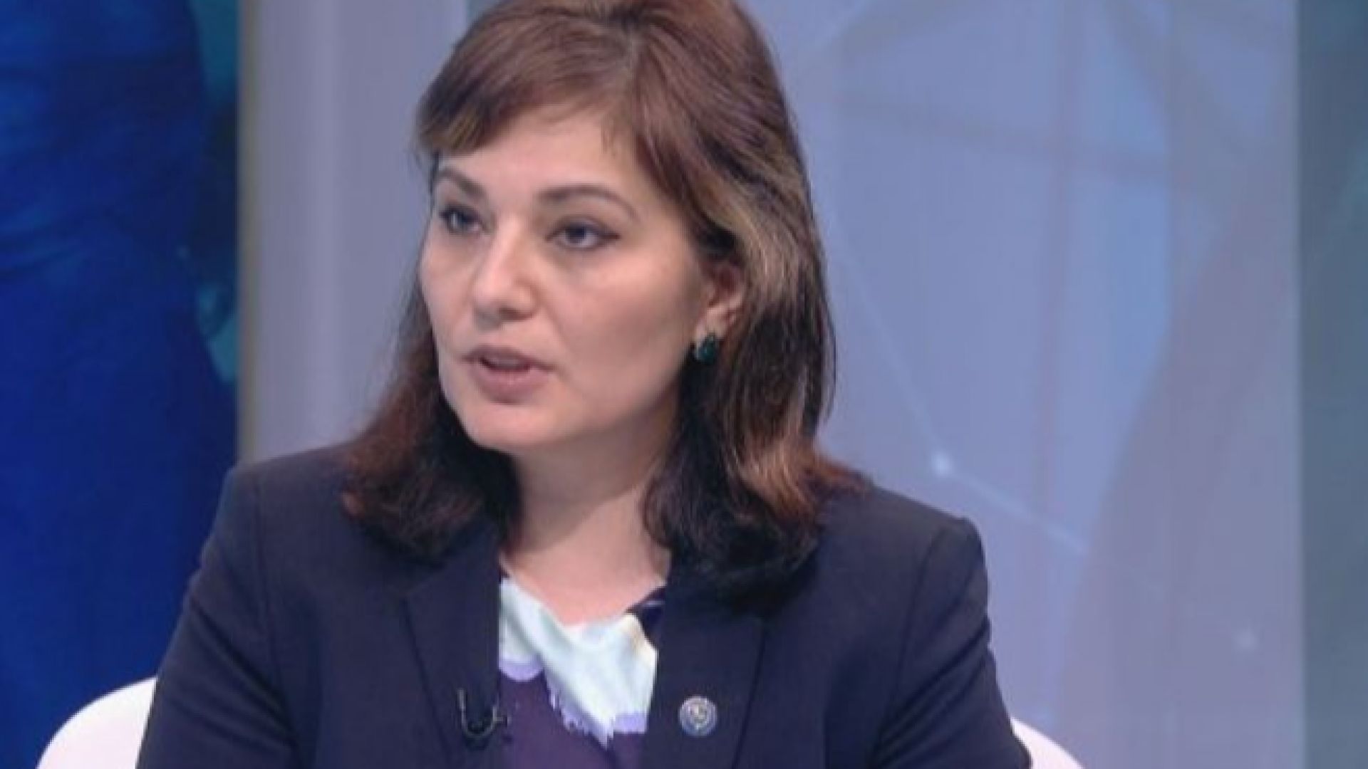 В другите държави с пандемия от COVID 19 изпълнителната власт подкрепи