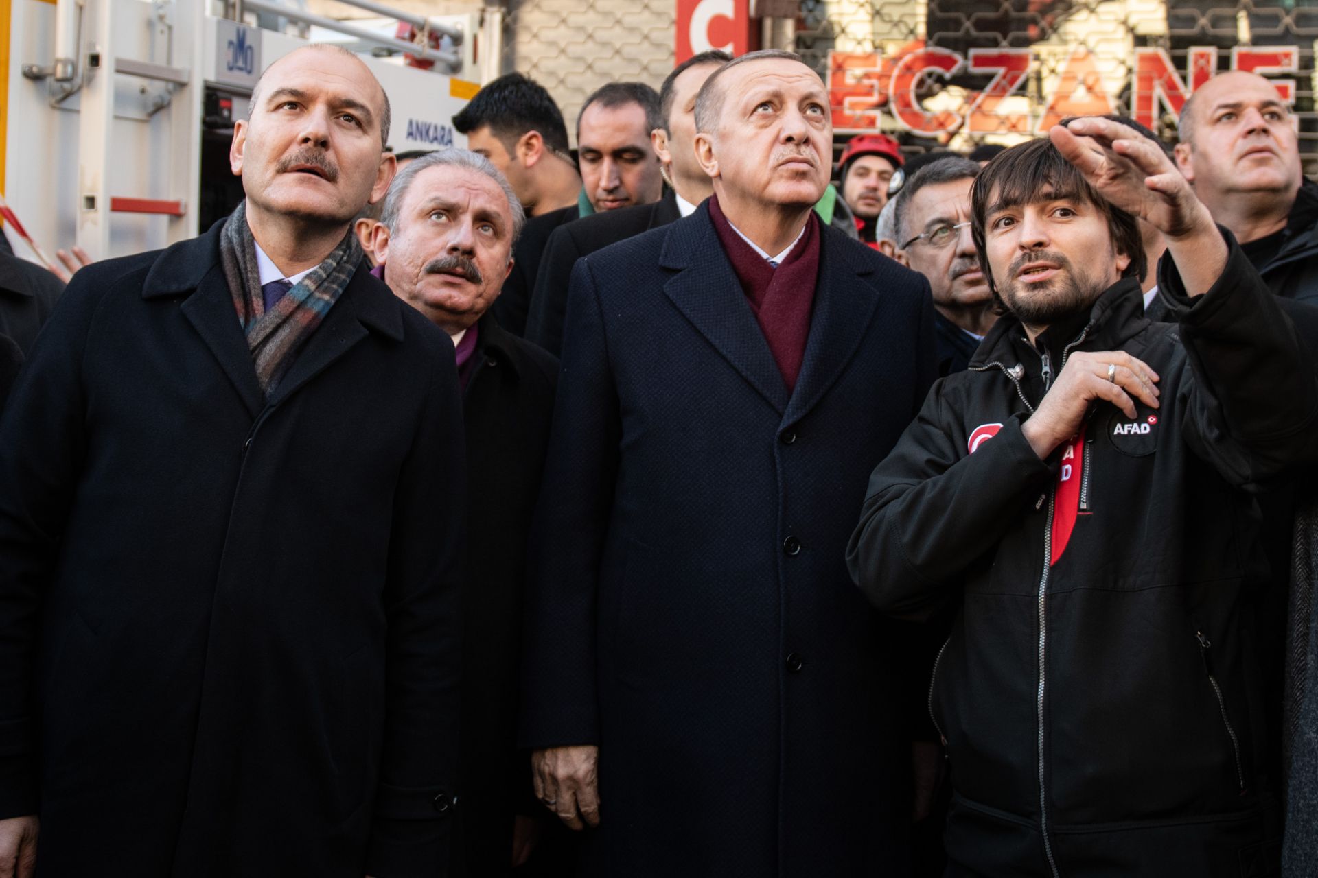  Сюлейман Сойлу (вляво) с президента Ердоган 