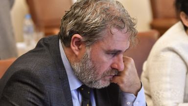 Прокуратурата разследва министър Боил Банов заради небостъргач (обновена)