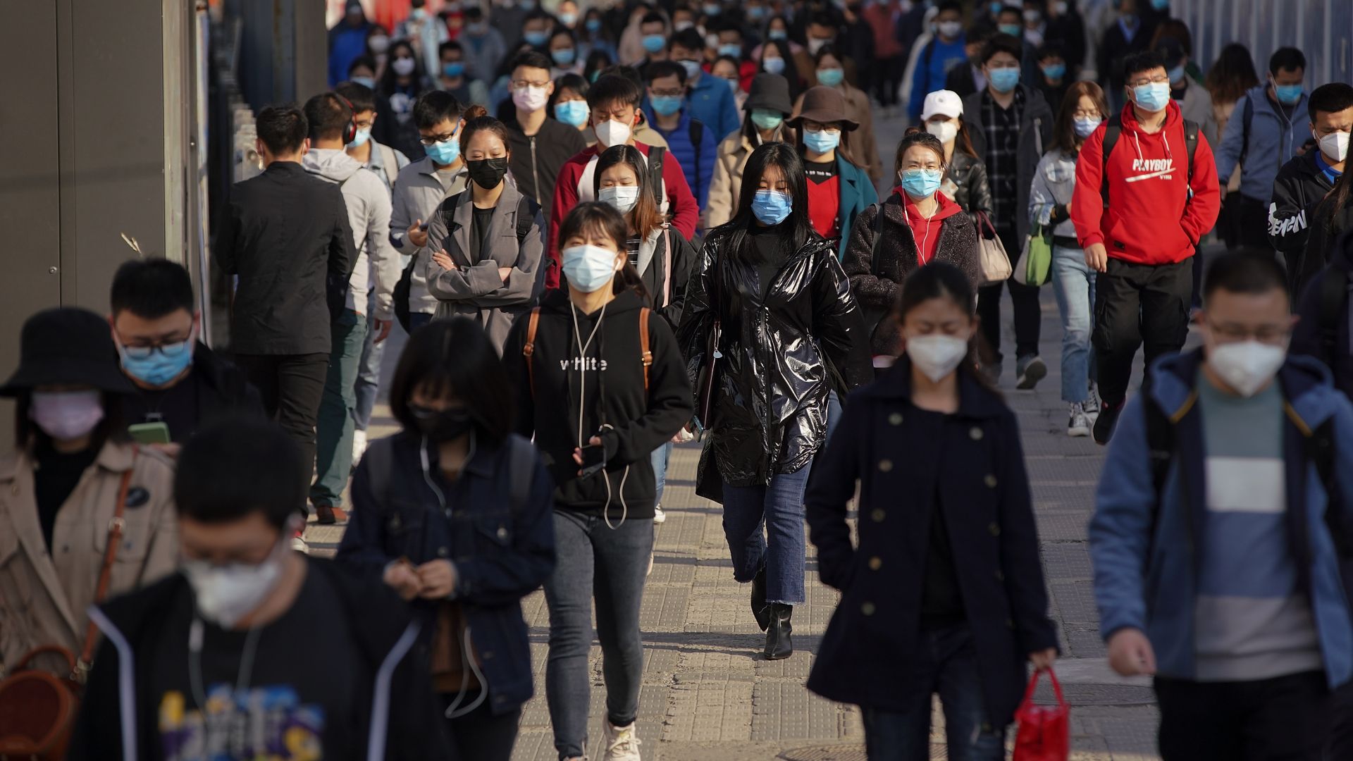 Броят на починалите от Ковид 19 в Китай се увеличи драстично