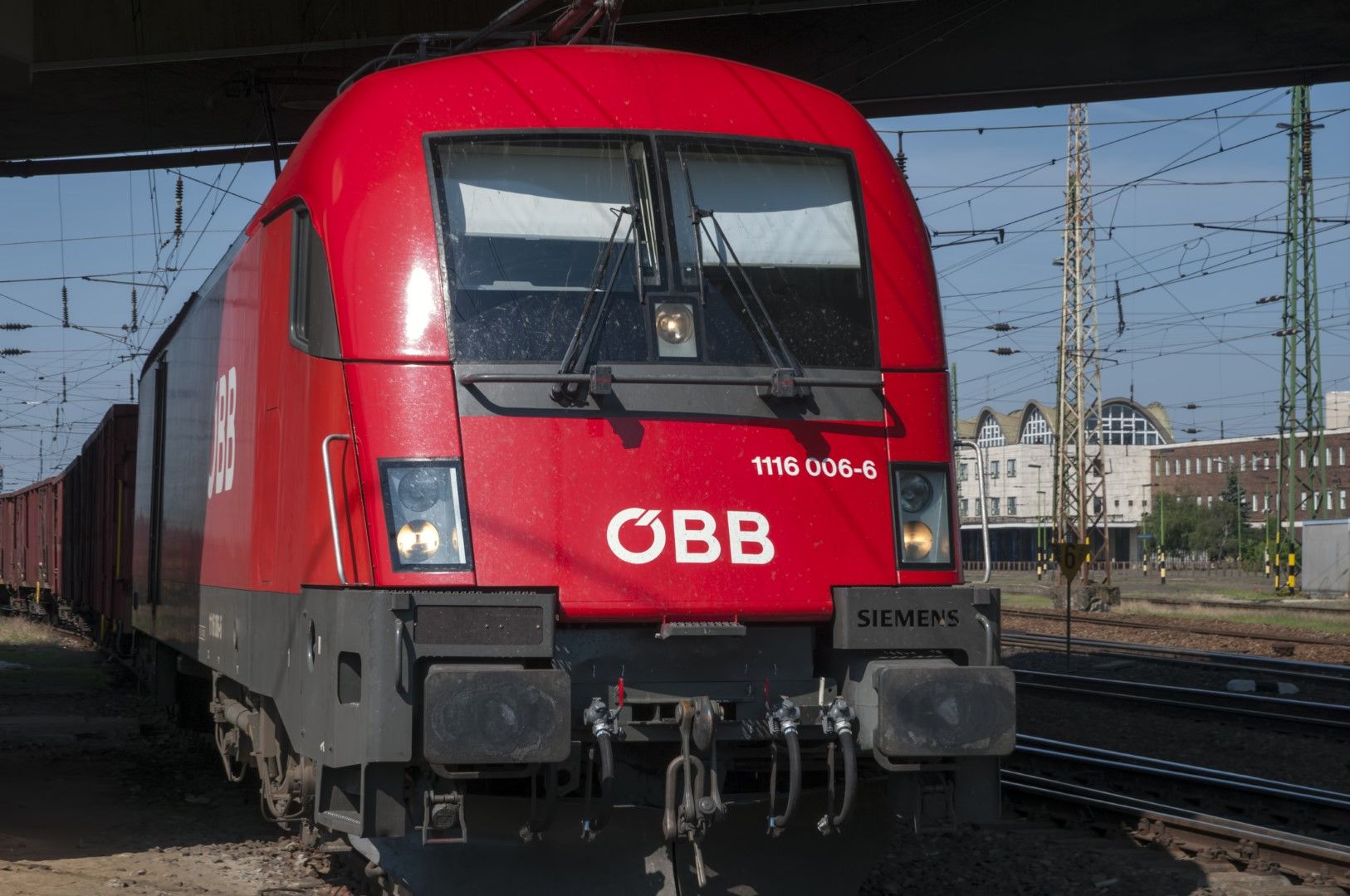 Електрически локомотив тип Siemens Taurus на Австрийските федерални железници (Снимка архив)