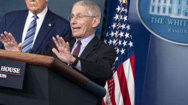 Водещият експерт на САЩ по инфекциозни заболявания д р Антъни Фаучи