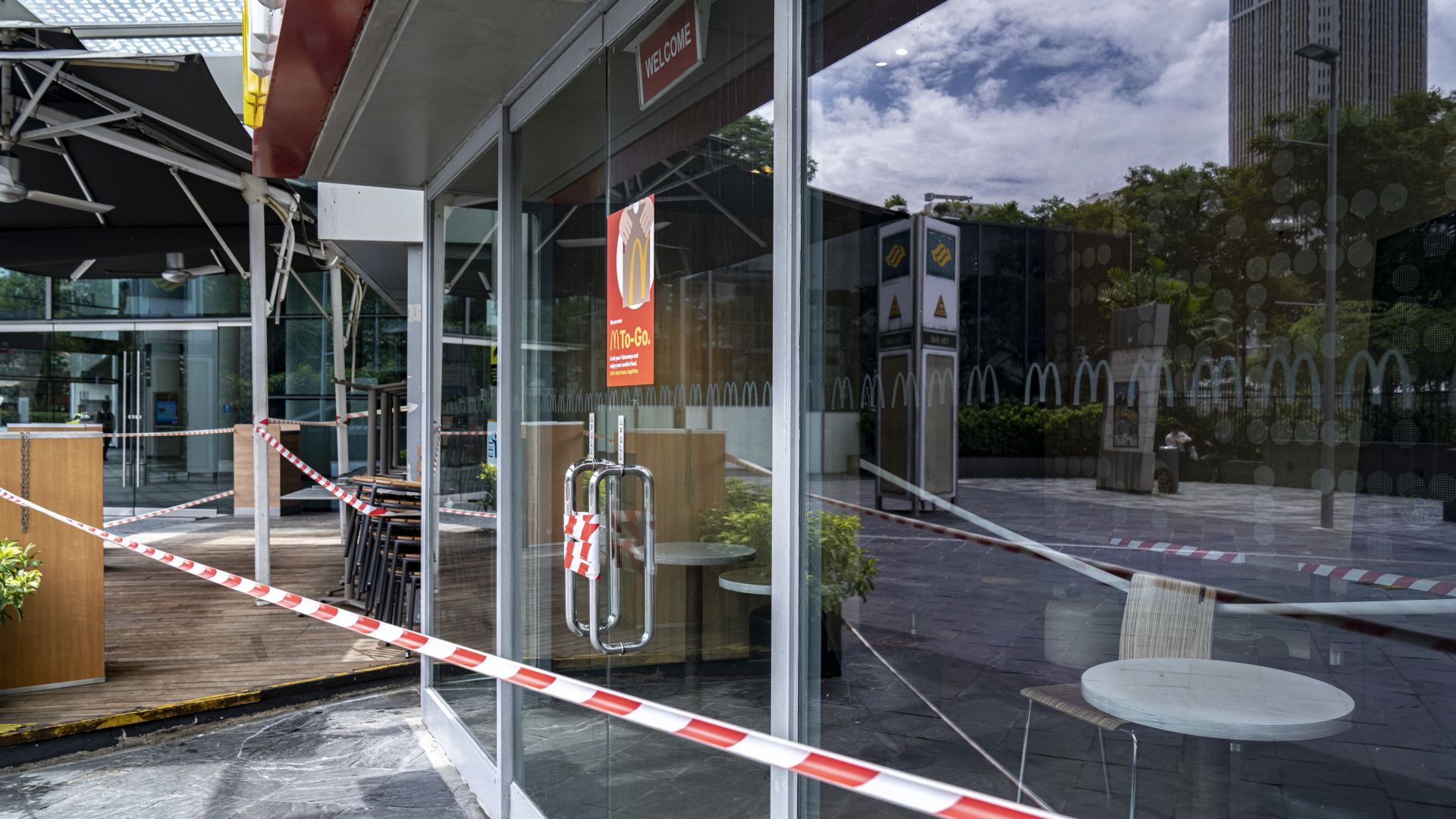 Страните по света се справят по различен начин с пандемията