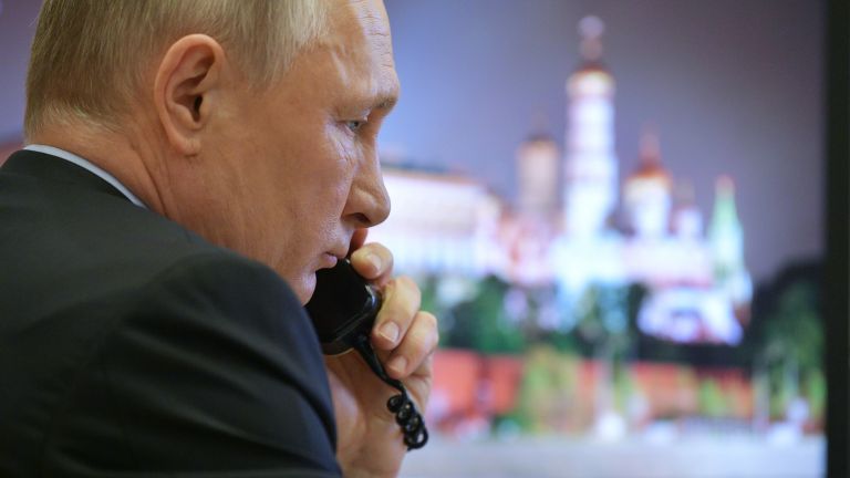 Путин нареди внезапна проверка на руските войски и флот