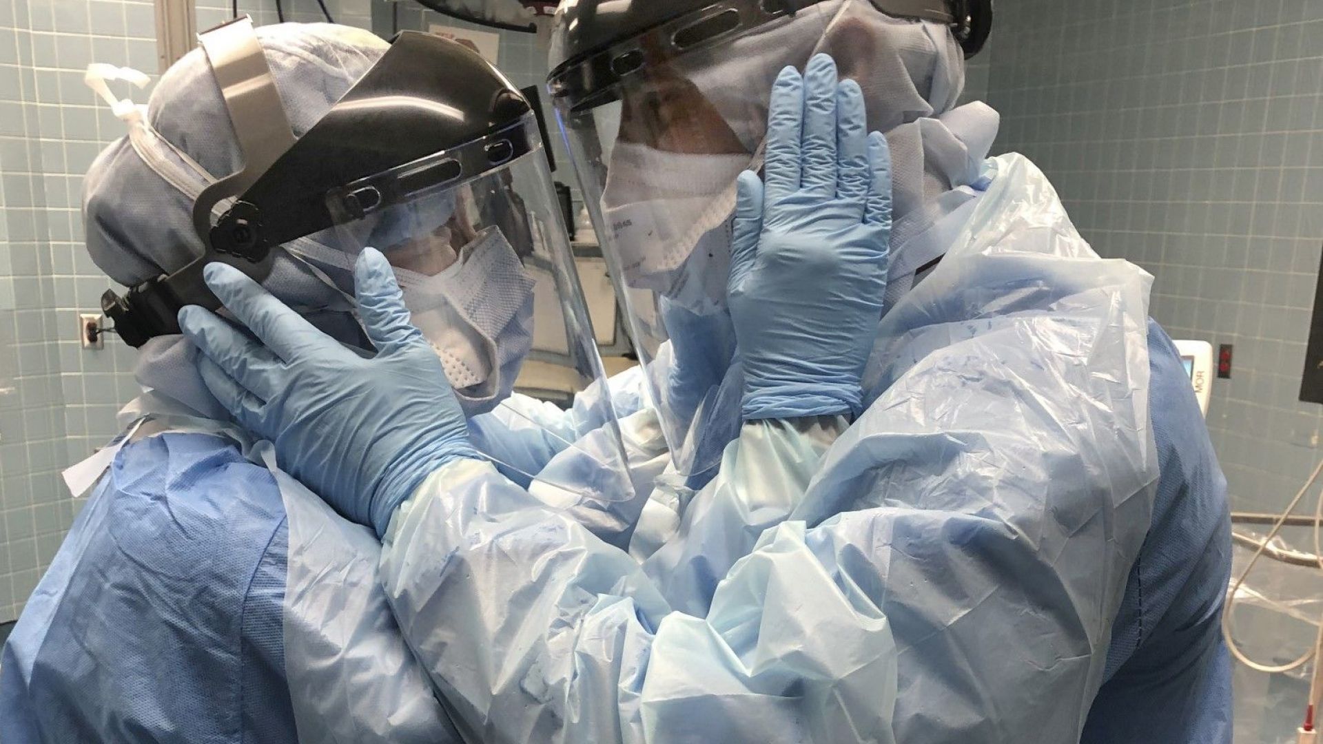 В следобедните часове на 15 април потвърдените вирусоносители преминаха границата