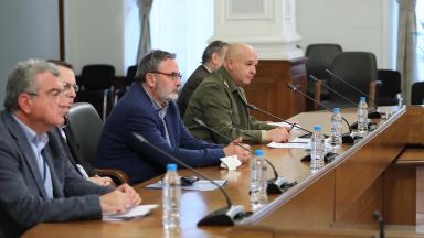 Ген. Мутафчийски: 825 са заразените у нас, медицинските ресурси се стопяват
