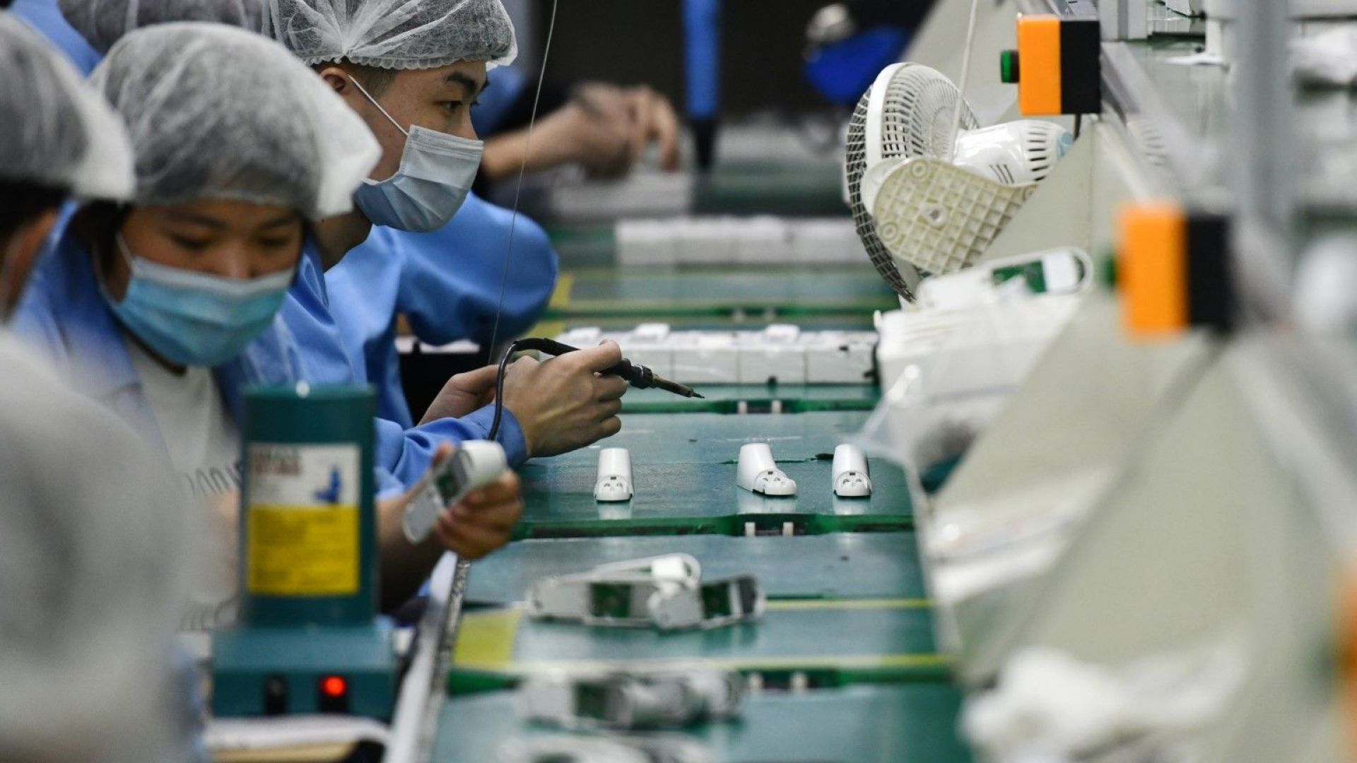 Китай призова за международно единство срещу коронавируса след като западни