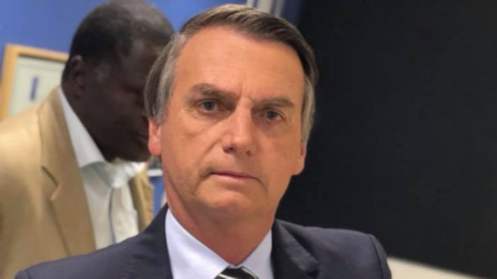 Президентът на Бразилия Жаир Болсонаро освободи от длъжност здравния министър