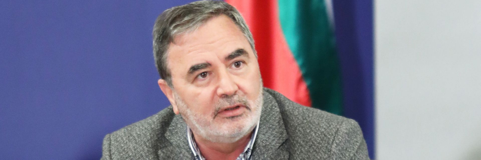 Кунчев срещу Мангъров: Стаден имунитет ще ни превърне във втора Швеция