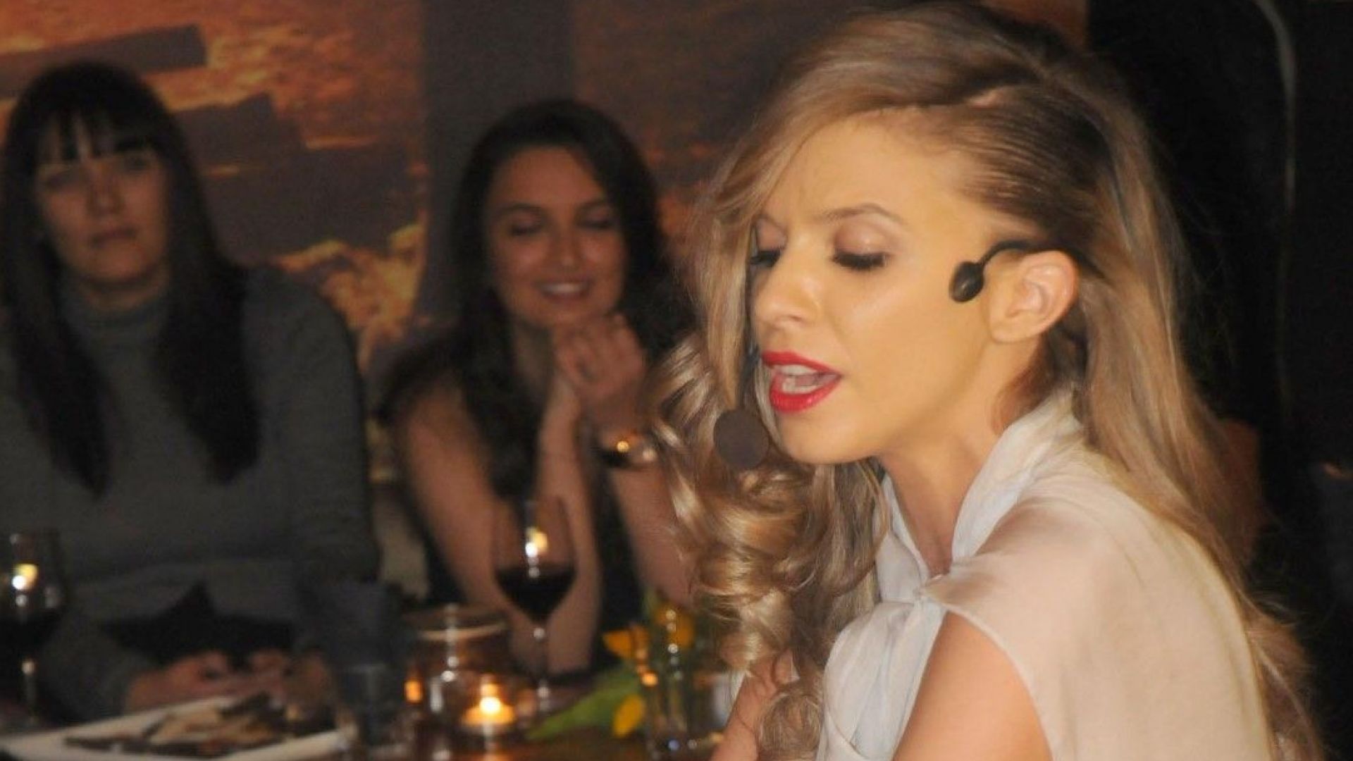 Певицата Лиляна Деянова известна като ЛиЛана остава за постоянно в