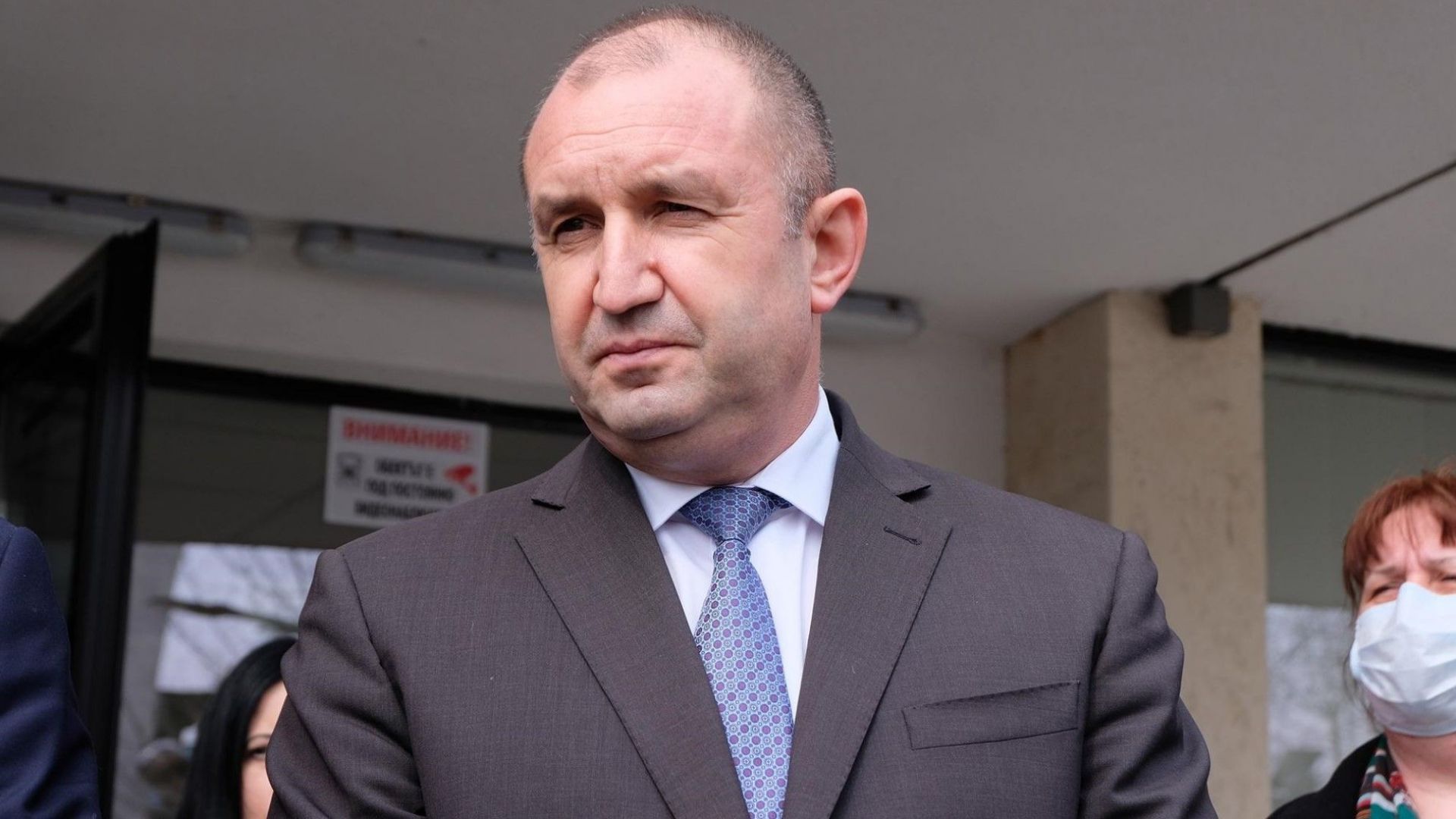 Кризата с коронавируса вече предизвиква тежки социално икономически последици За да