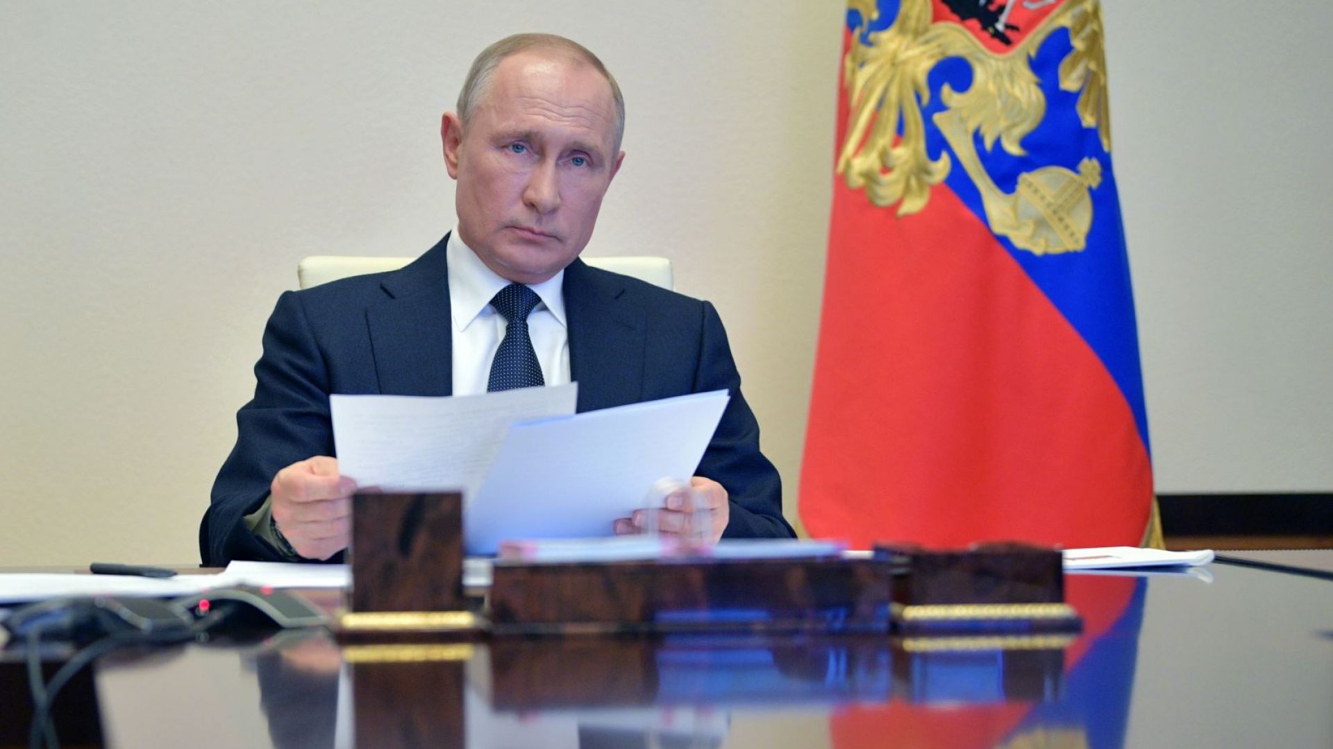 Руският президент Владимир Путин удължи до 11 май неработните дни