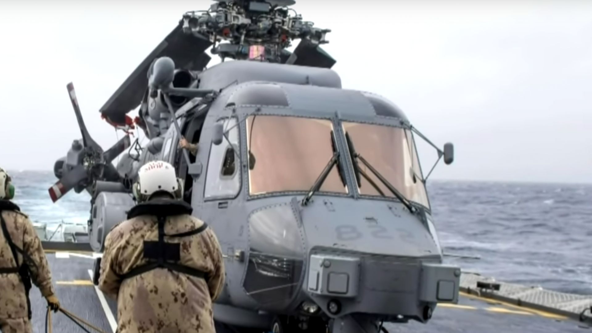 Всички на борда на падналия хеликоптер на НАТО се смятат за загинали