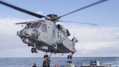  Патрулиращ хеликоптер на НАТО падна във водите край Гърция (видео) 