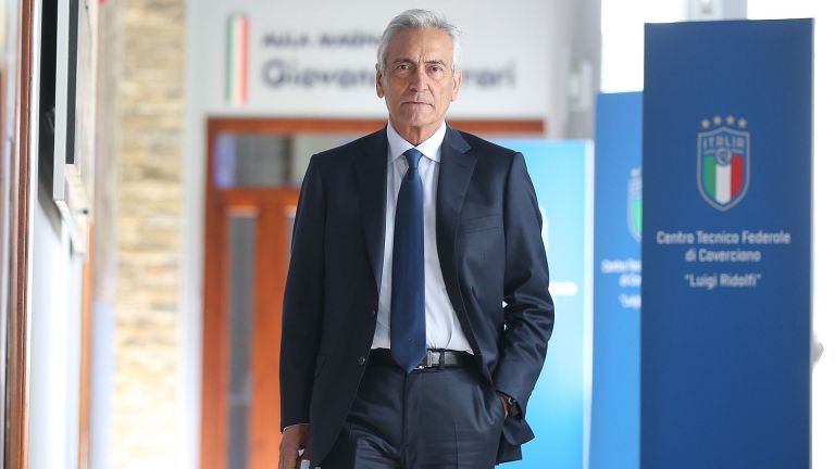 Топ атлетите на Италия с остра реакция срещу шефа на футболната федерация