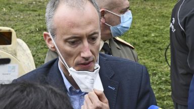 Не предвиждаме цялостно затваряне на училища както и досега ще