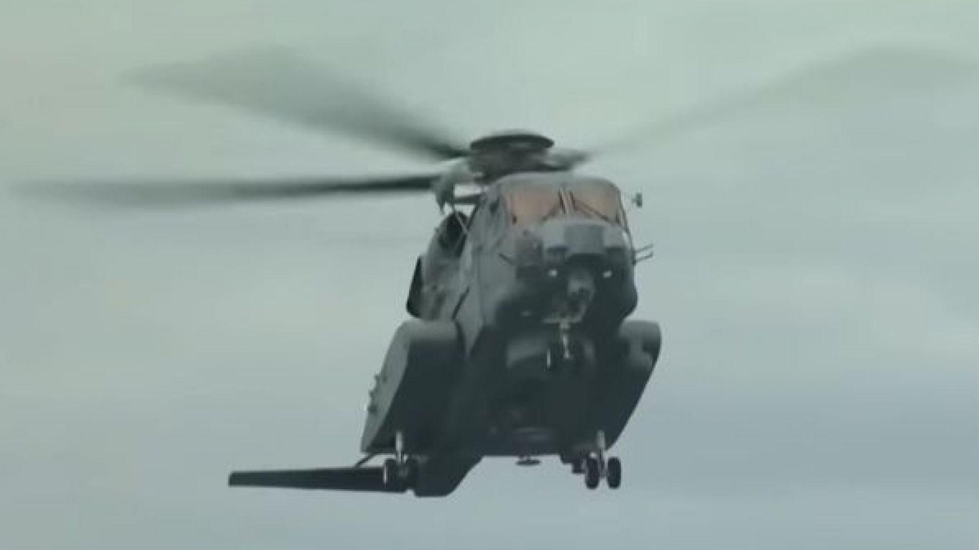 Пeтима военни са безследно изчезнали при инцидента с падналия хеликоптер край Гърция 