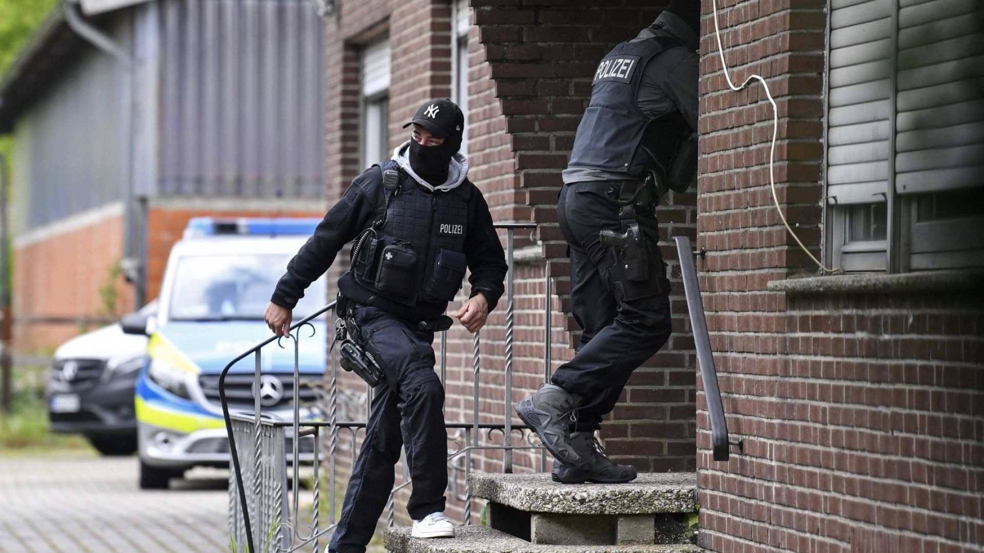 Германия обяви за терористична и забрани шиитската организация Хизбула Последваха