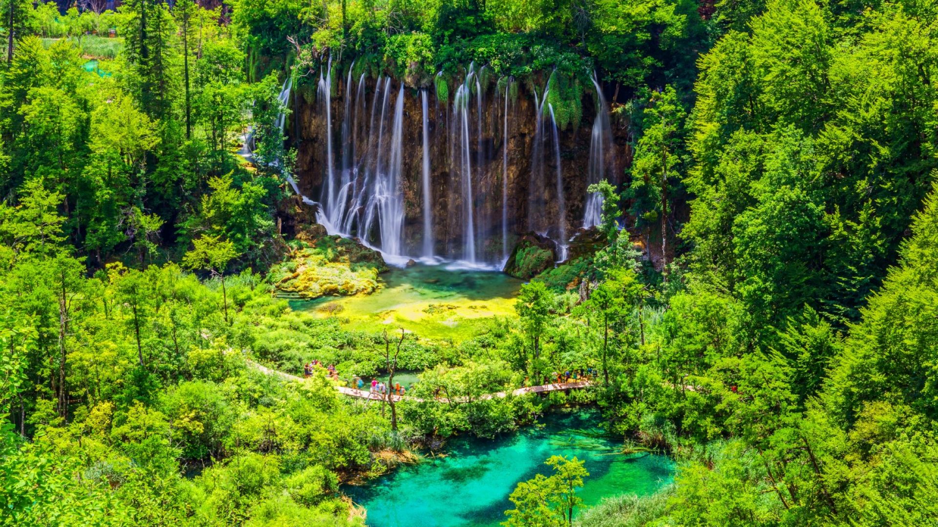 Разкрийте красотата на Плитвички езера