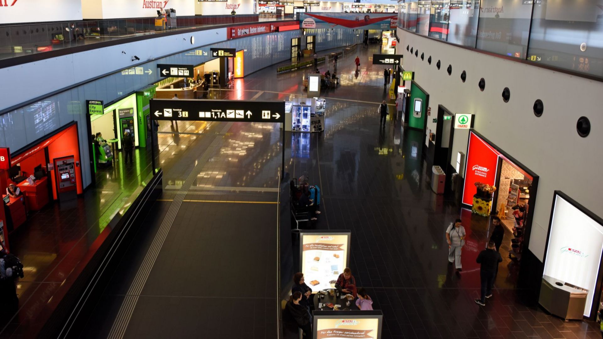 PCR тестове на място ще предлага летището във Виена