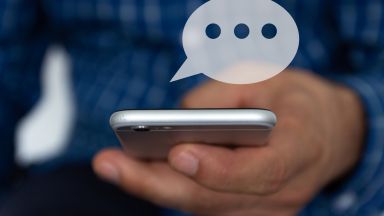 Apple патентова коригиране на изпратени SMS-и