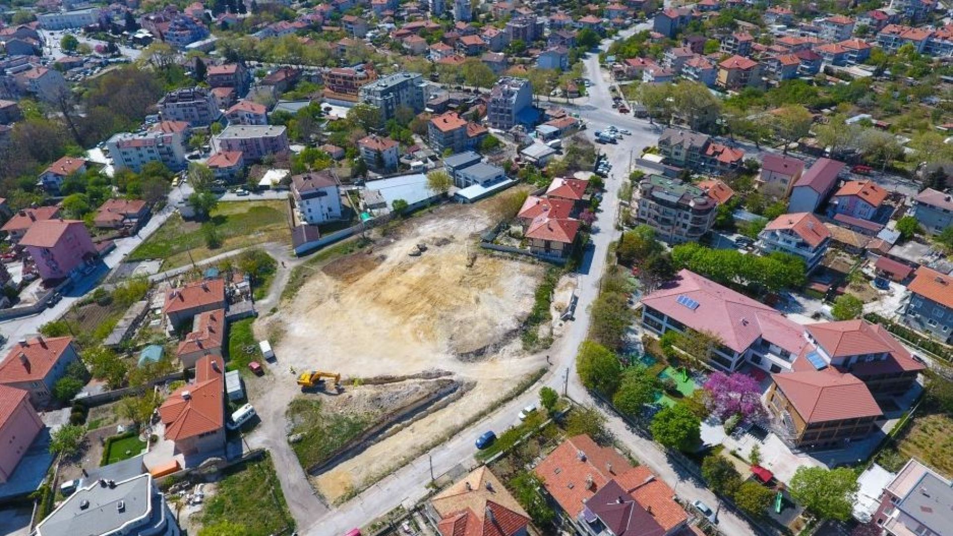 Извънредното положение на спря строежа на новия спортен комплекс във Виница