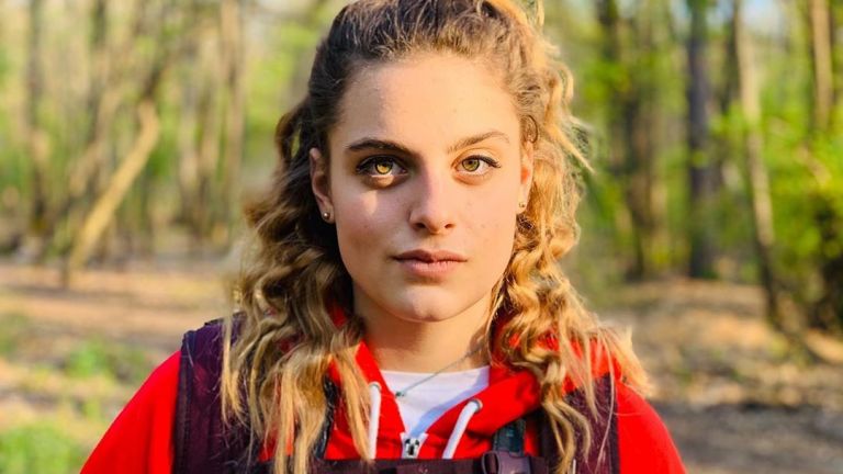 Алена Вергова споделя лични преживявания в новото си парче "Още"