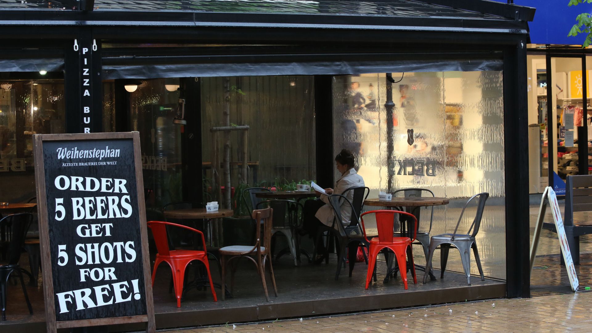 При нарастване над 100 човека на ден на болните от