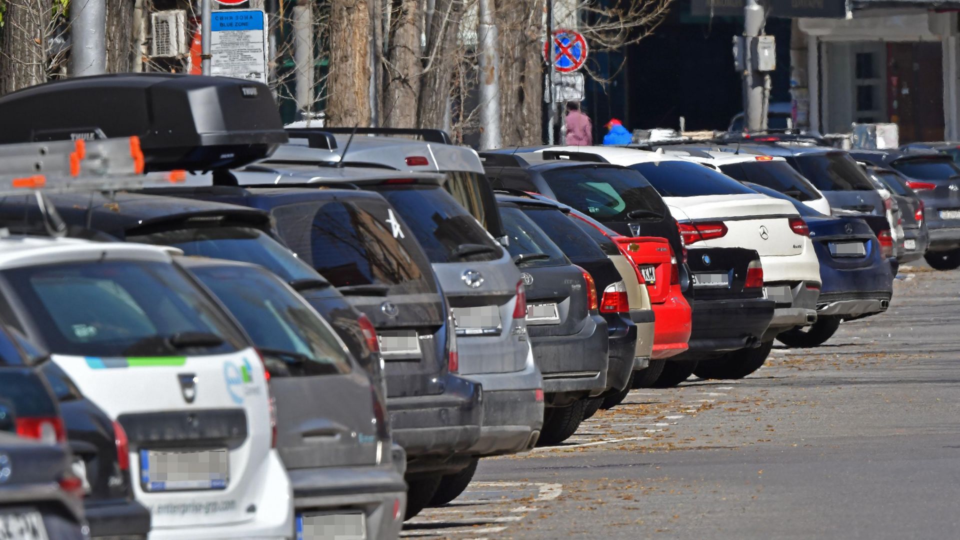 Строят паркинг за 151 коли в столичния квартал "Надежда"