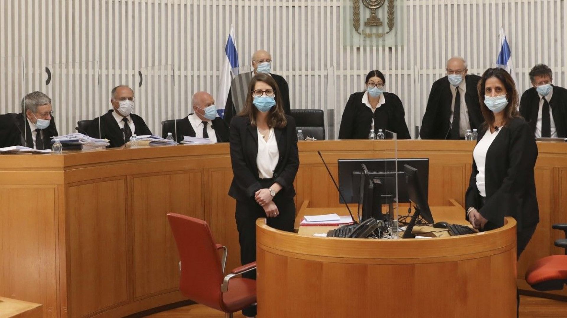 Израелският президент Реувен Ривлин официално връчи на Бенямин Нетаняху мандат